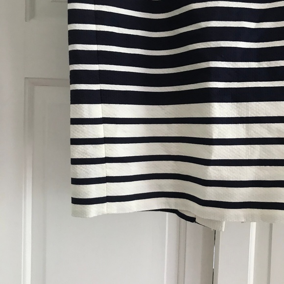 J. Crew Navy Striped Pencil Skirt Women's Size 8 - Picture 4 of 6